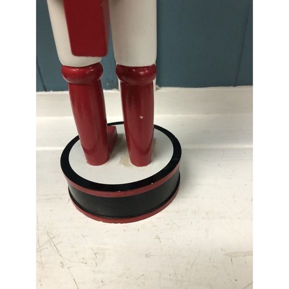 Forever Collectibles NHL Chicago Blackhawks Nutcracker Man Cave Decor 14" - Picture 4 of 9